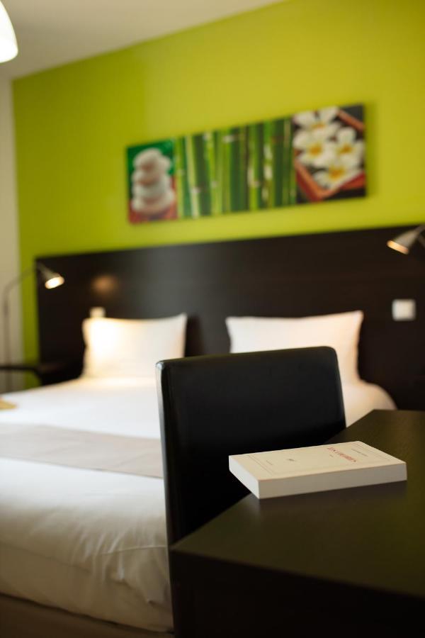 Logis Hotel Restaurant De France Saint-Geniez-d'Olt Ngoại thất bức ảnh