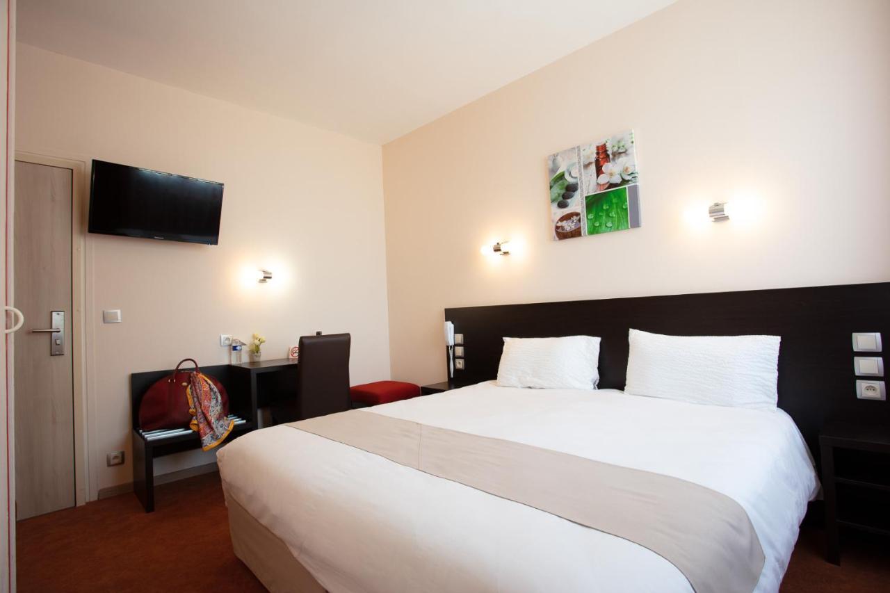 Logis Hotel Restaurant De France Saint-Geniez-d'Olt Ngoại thất bức ảnh