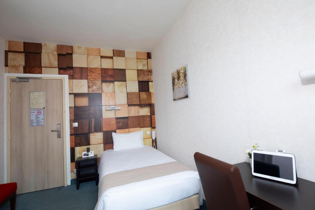 Logis Hotel Restaurant De France Saint-Geniez-d'Olt Ngoại thất bức ảnh